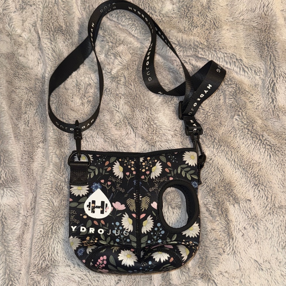 Hydro Jug Black and White Floral Crossbody Bag